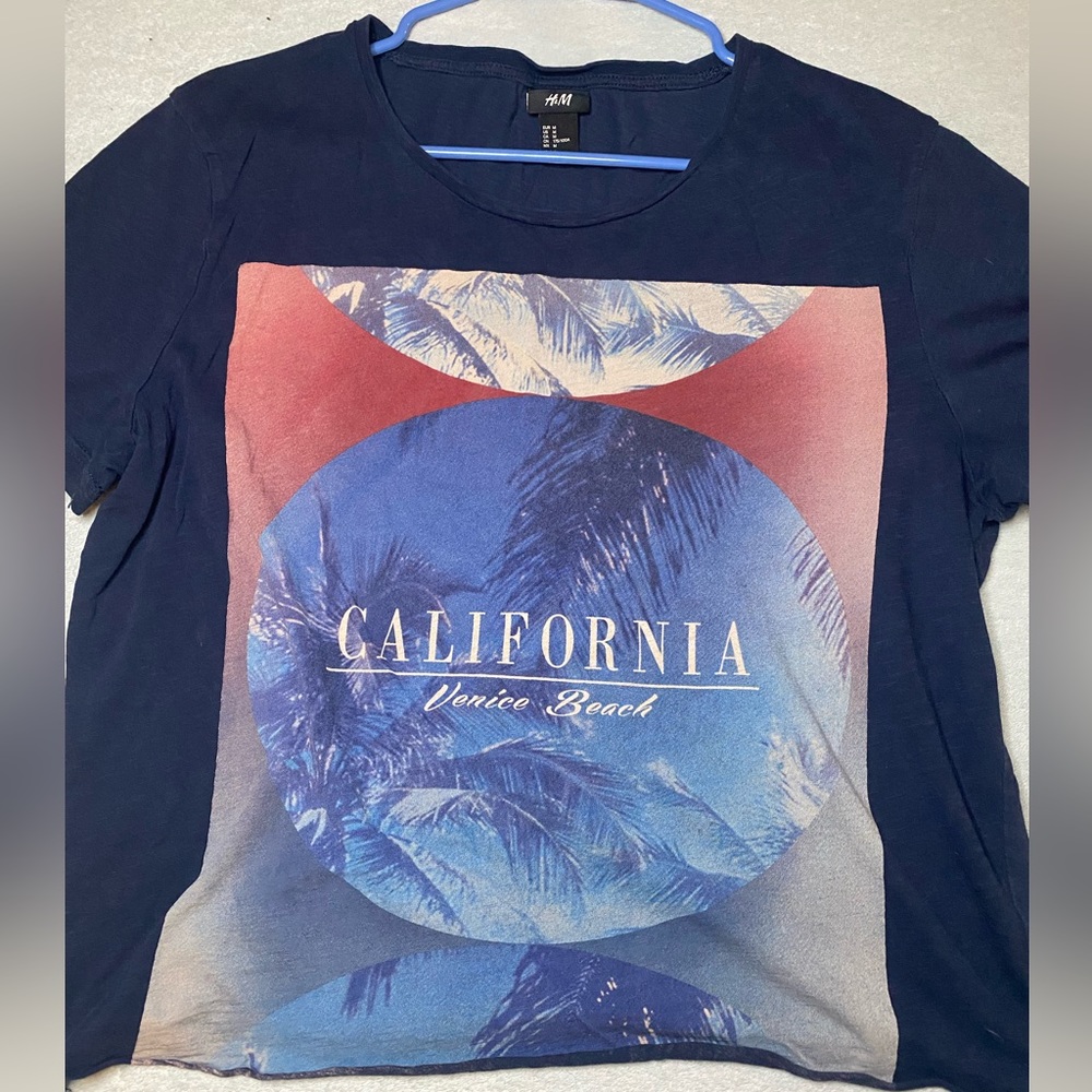 H&M women’s size M California shirt